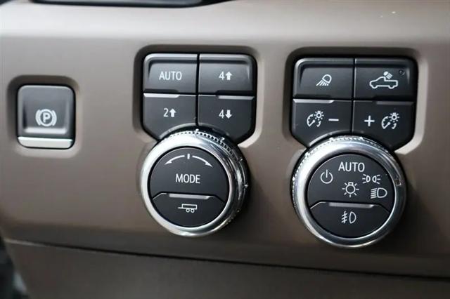 2025 GMC Sierra 3500HD Crew Cab, Standard Bed, Denali, 4WD