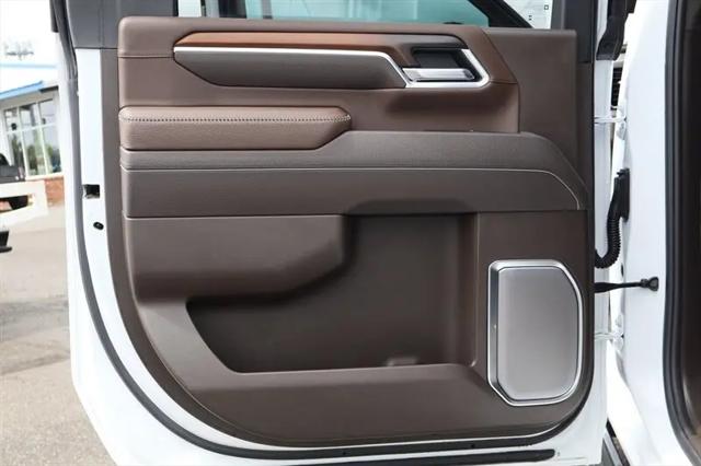 2025 GMC Sierra 3500HD Crew Cab, Standard Bed, Denali, 4WD