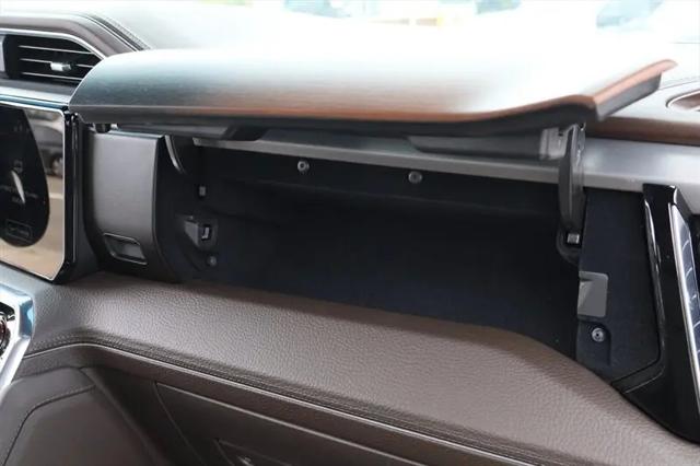 2025 GMC Sierra 3500HD Crew Cab, Standard Bed, Denali, 4WD