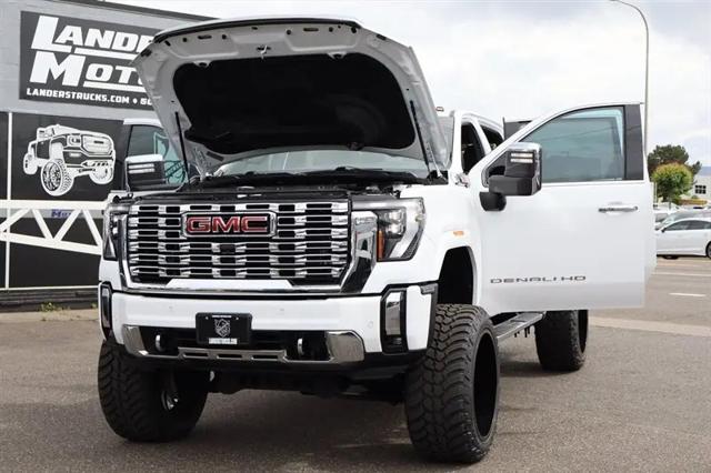 2025 GMC Sierra 3500HD Crew Cab, Standard Bed, Denali, 4WD