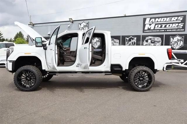 2025 GMC Sierra 3500HD Crew Cab, Standard Bed, Denali, 4WD