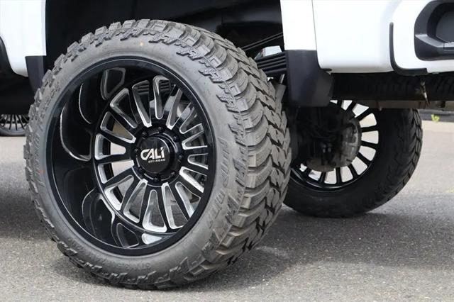 2025 GMC Sierra 3500HD Crew Cab, Standard Bed, Denali, 4WD