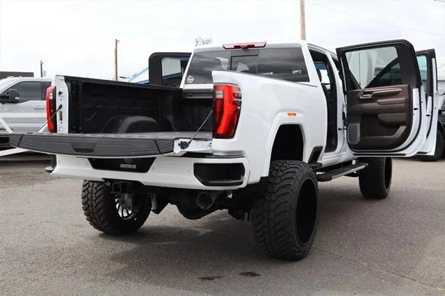 2025 GMC Sierra 3500HD Crew Cab, Standard Bed, Denali, 4WD