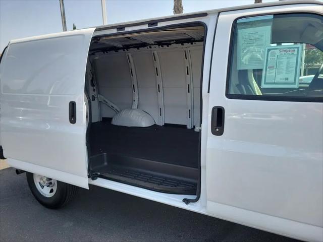2025 Chevrolet Express Cargo Van RWD 2500 Regular Wheelbase WT