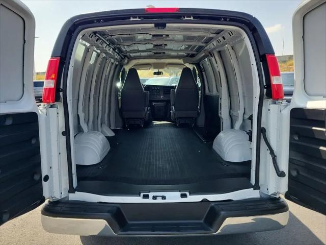2025 Chevrolet Express Cargo Van RWD 2500 Regular Wheelbase WT
