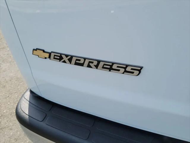 2025 Chevrolet Express Cargo Van RWD 2500 Regular Wheelbase WT