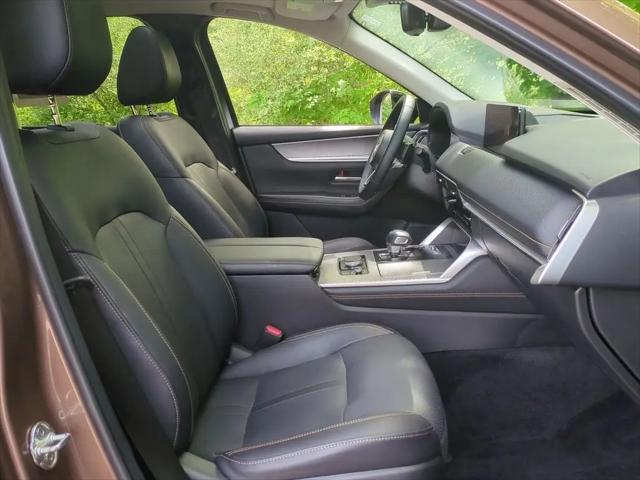 2025 Mazda CX-70 Premium Package