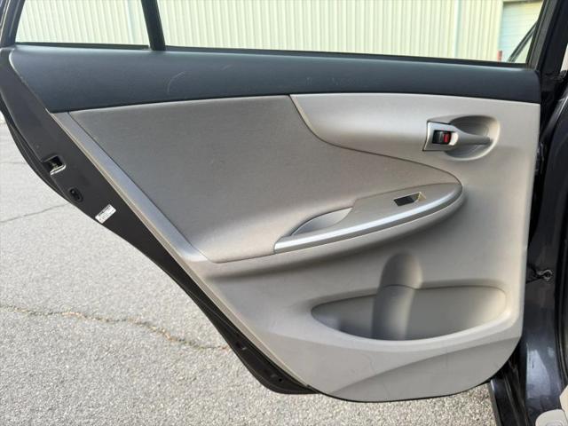 2011 Toyota Corolla LE