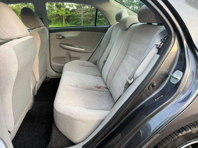 2011 Toyota Corolla LE