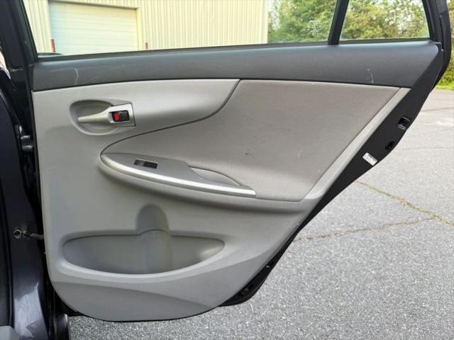 2011 Toyota Corolla LE