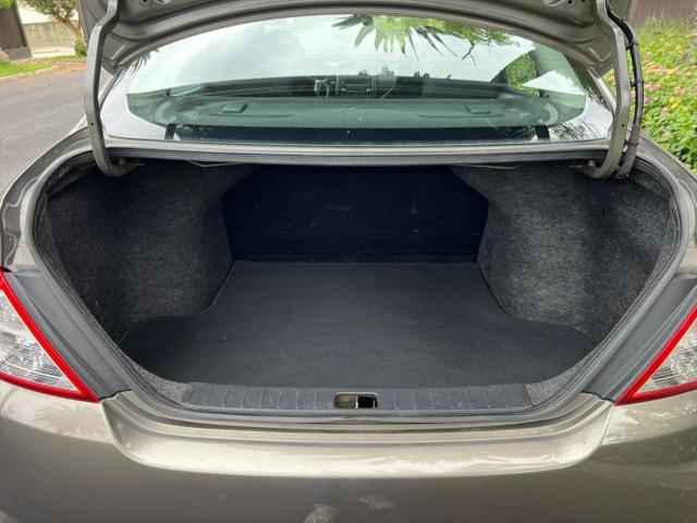 2015 Nissan Versa 1.6 S+