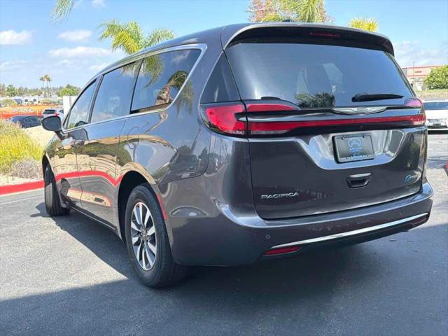 2023 Chrysler Pacifica Hybrid Touring L