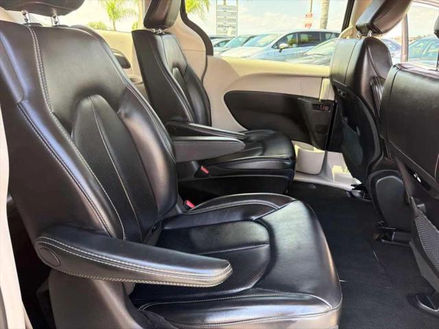 2023 Chrysler Pacifica Hybrid Touring L