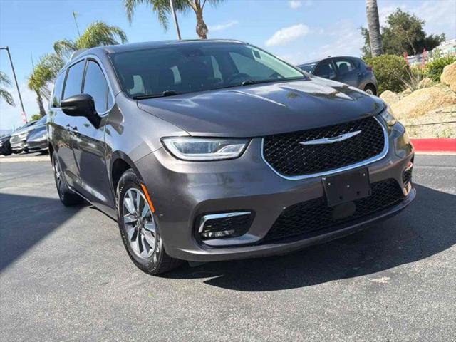 2023 Chrysler Pacifica Hybrid Touring L