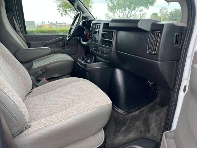 2018 Chevrolet Express LT