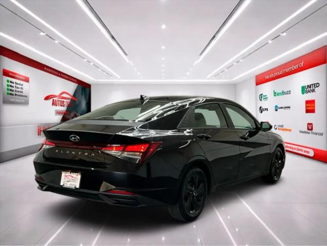 2022 Hyundai Elantra SEL