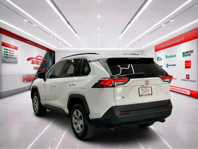 2020 Toyota RAV4 LE