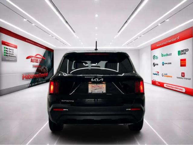 2023 Kia Sorento LX