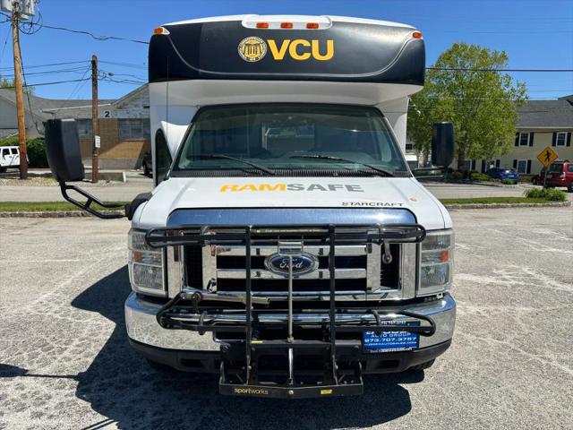 2013 Ford E-450 Cutaway Base