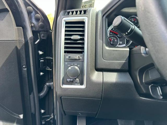 2022 Ram 1500 Classic Warlock Crew Cab 4x4 5'7" Box