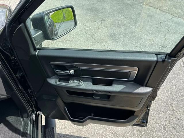 2022 Ram 1500 Classic Warlock Crew Cab 4x4 5'7" Box