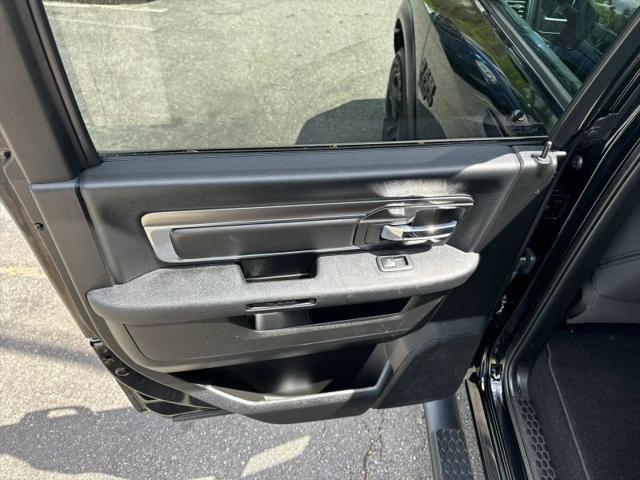 2022 Ram 1500 Classic Warlock Crew Cab 4x4 5'7" Box