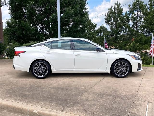 2023 Nissan Altima SR VC-Turbo FWD