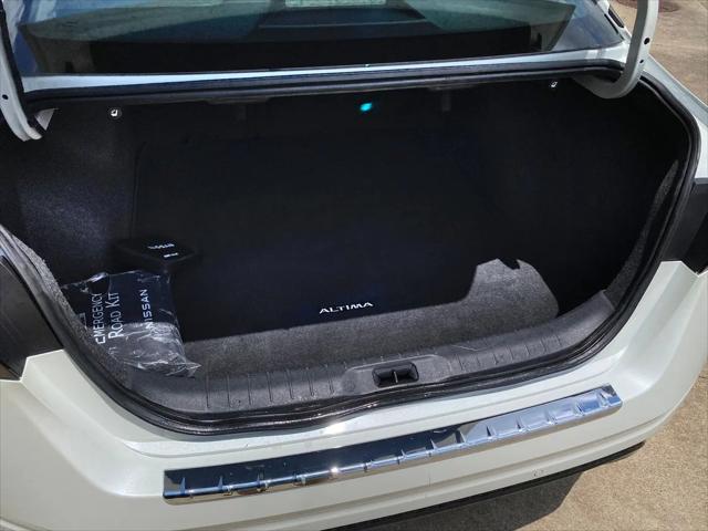 2023 Nissan Altima SR VC-Turbo FWD