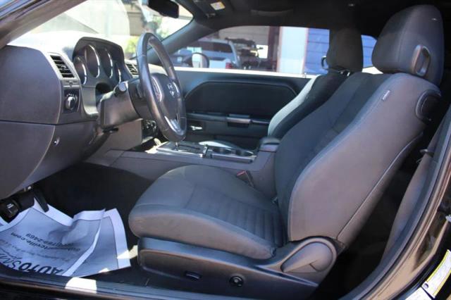 2014 Dodge Challenger SXT