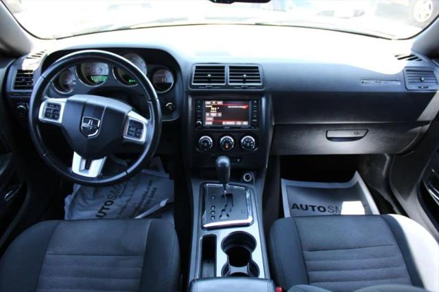 2014 Dodge Challenger SXT
