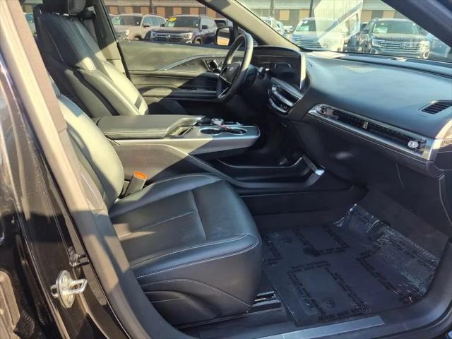 2024 Cadillac iQ Sport w/1SF