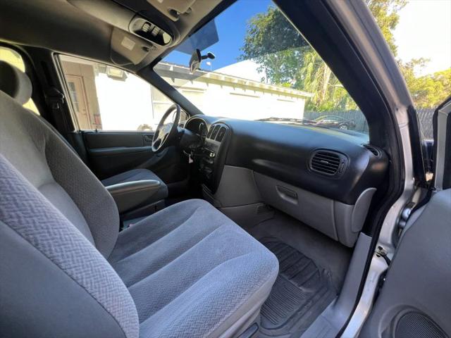 2004 Dodge Caravan SXT