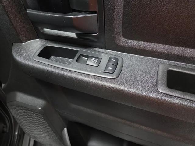 2018 Ram 3500 Tradesman Crew Cab 4x4 8' Box