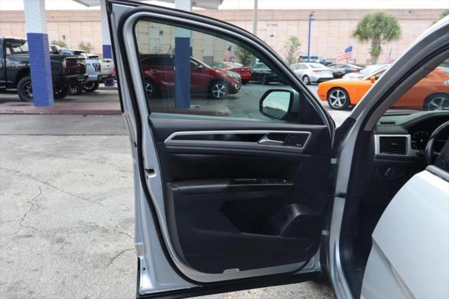 2018 Volkswagen Atlas 3.6L V6 SEL Premium