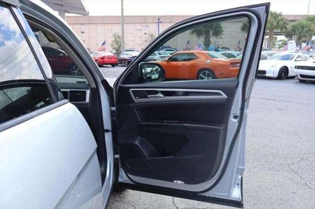 2018 Volkswagen Atlas 3.6L V6 SEL Premium