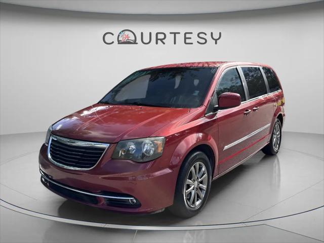 2015 Chrysler Town & Country S
