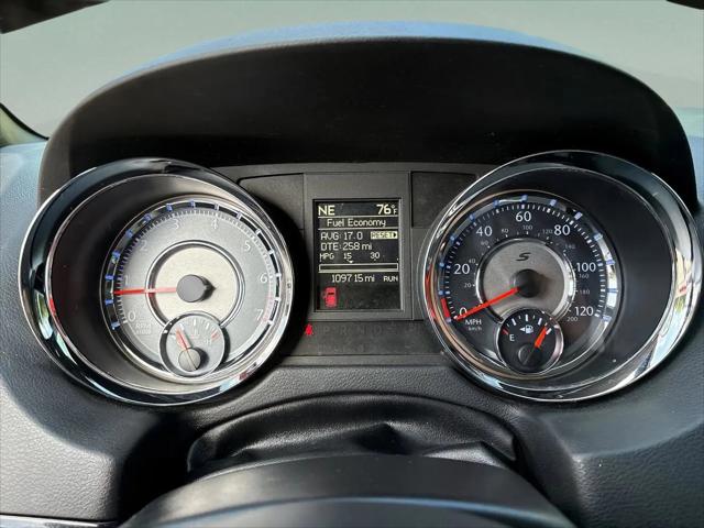 2015 Chrysler Town & Country S