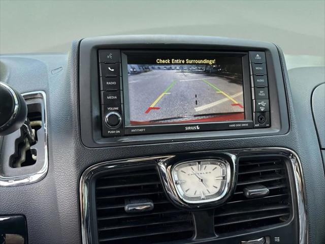 2015 Chrysler Town & Country S
