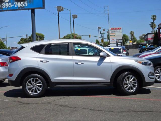 2016 Hyundai Tucson SE