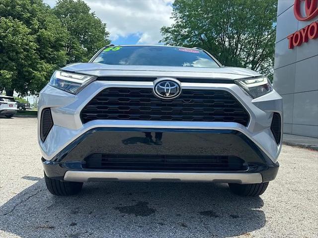 2025 Toyota RAV4 Hybrid SE