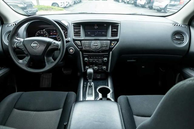 2019 Nissan Pathfinder S