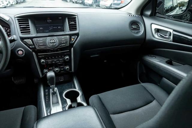 2019 Nissan Pathfinder S