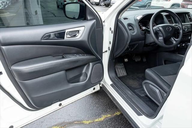 2019 Nissan Pathfinder S