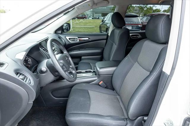 2019 Nissan Pathfinder S