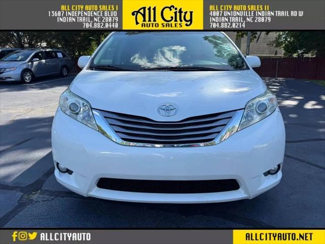 2015 Toyota Sienna XLE 8 Passenger