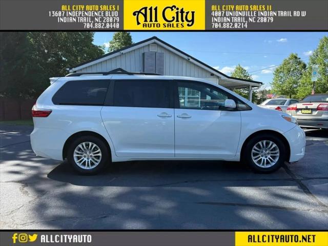 2015 Toyota Sienna XLE 8 Passenger