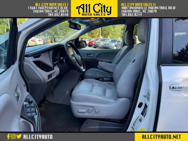2015 Toyota Sienna XLE 8 Passenger