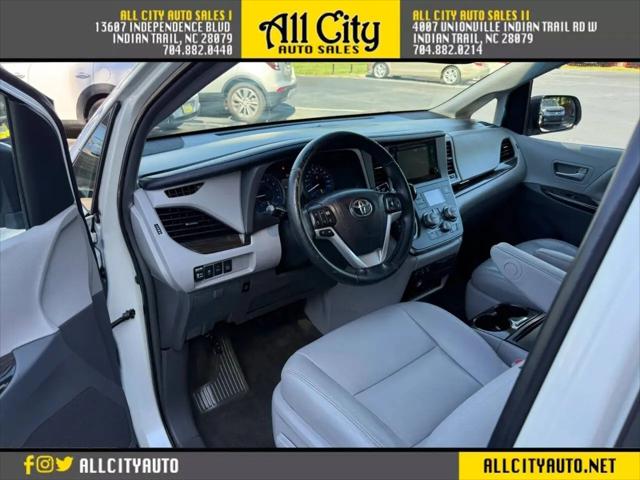 2015 Toyota Sienna XLE 8 Passenger