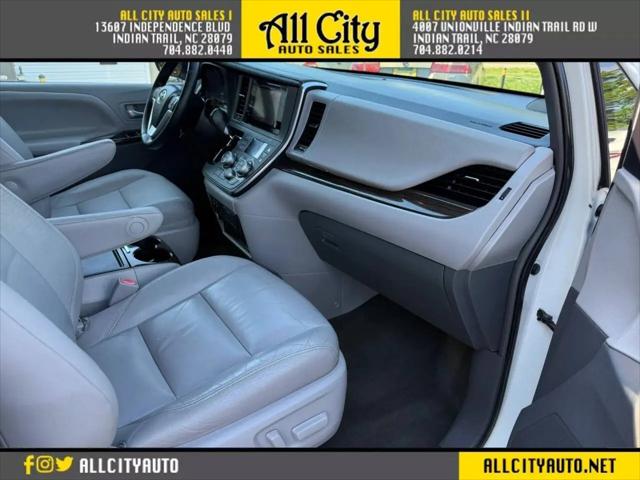 2015 Toyota Sienna XLE 8 Passenger