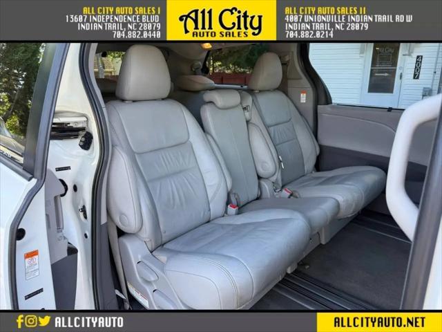 2015 Toyota Sienna XLE 8 Passenger